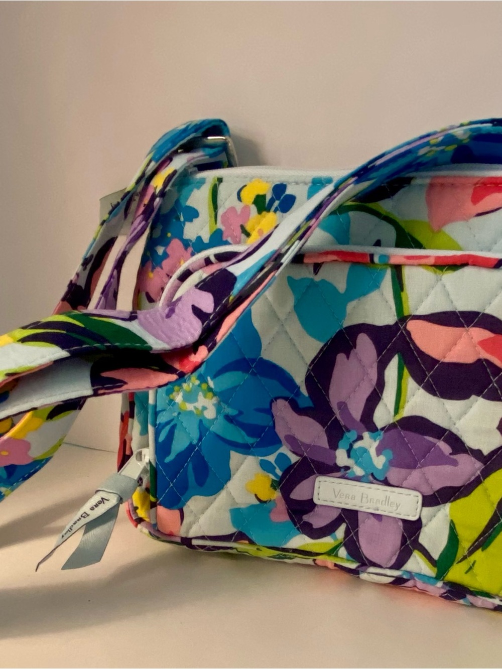 Vera Bradley Quilted Mailbag Crossbody Bag Marian Floral Pattern. Mint Condition